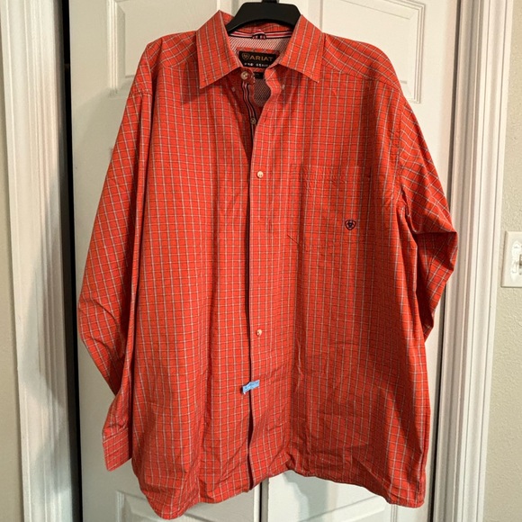 Artist Pro Series Long Sleeve Button Down - Picture 2 of 7